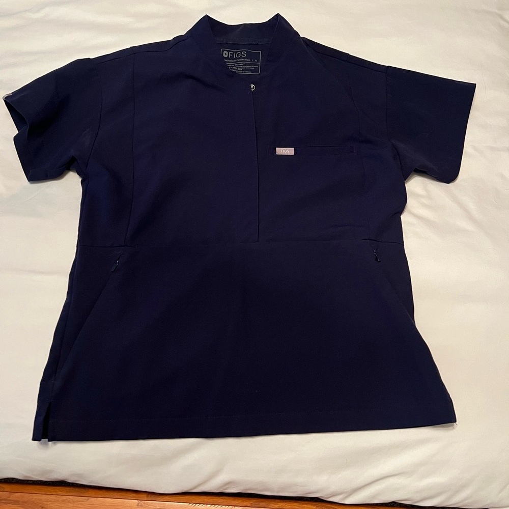 Figs Women's Navy Blue Medical Scrub Top